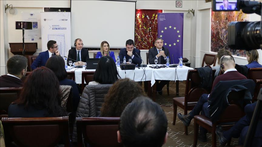 Kosovë, punëtori informuese për programin "Cosme" të BE-së
