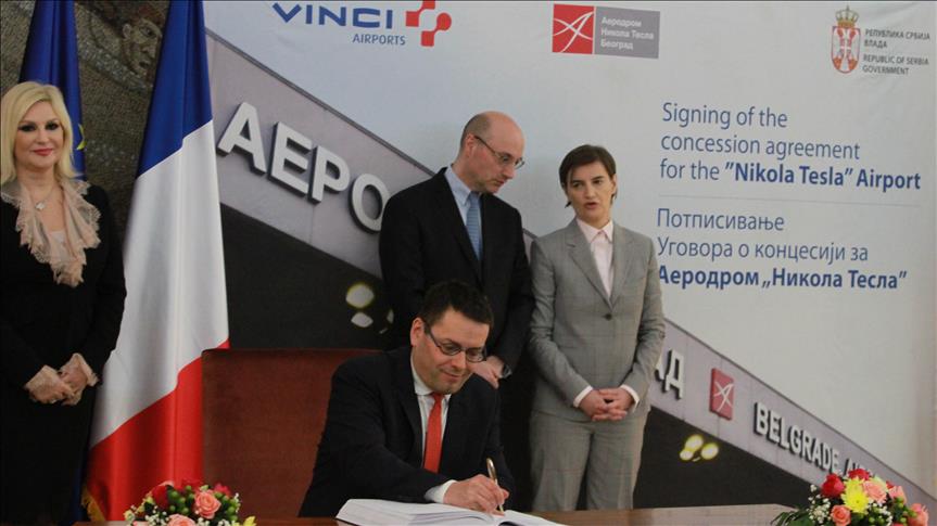 Potpisan ugovor: Francuski Vansi Erports ulaže u beogradski aerodrom "Nikola Tesla"