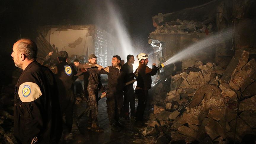 حمله هوایی به بازاری در ادلب 42 کشته بر جا گذاشت