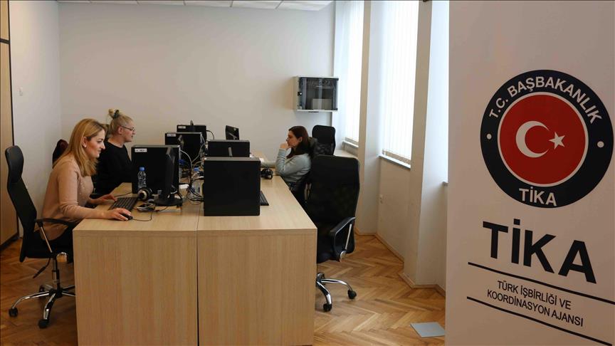 Inaugurohen zyrat e rinovuara të Radio Kosovës nga TIKA