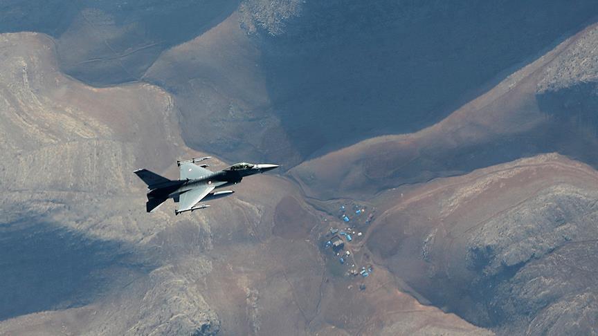 سقوط طائرة "إف 16" تركية وسط البلاد
