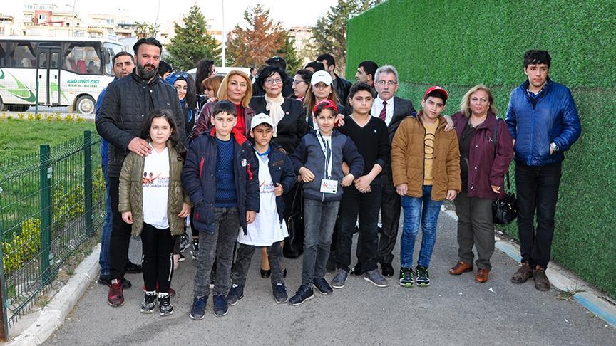 Azerbaycanlı 40 şehit çocuğu Aliağa'yı ziyaret etti