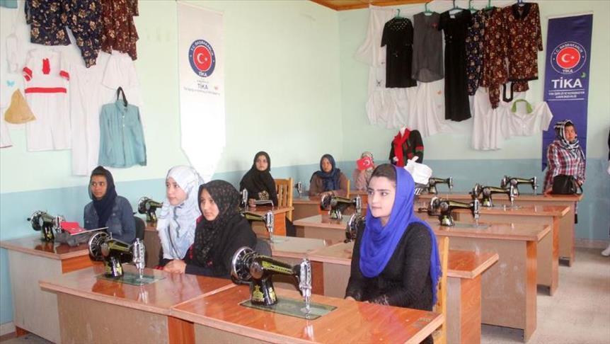 TİKA-Afghanistan: Un stage de formation pour les femmes, couronné de succès 