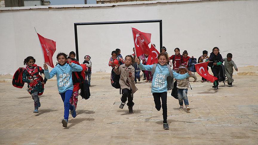 Afrin terörden arındırıldı çocuklar okulla buluştu