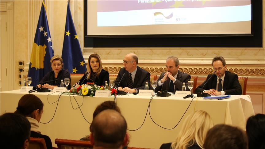 Hoxha: Serbia nuk mundet në BE pa zgjidhur problemin me Kosovën