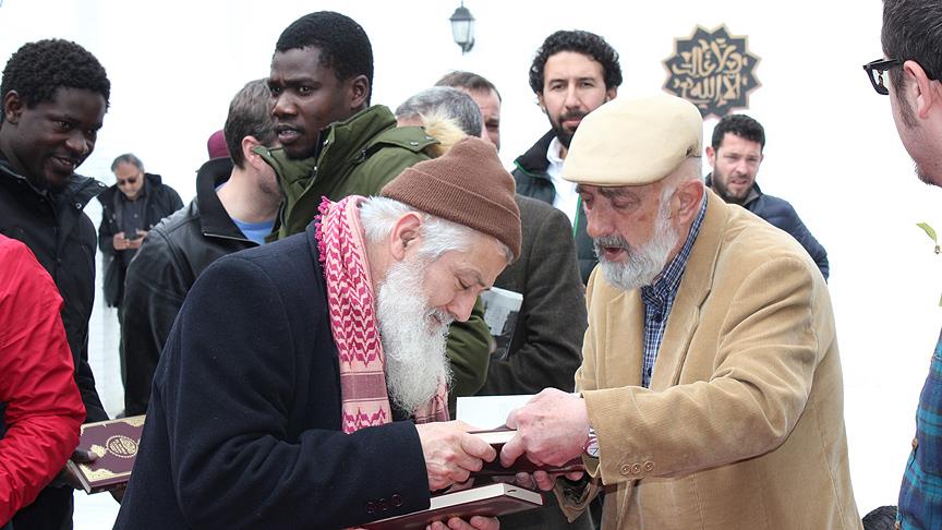 Diyanet'ten Endülüs Müslümanlarına 3 bin meal