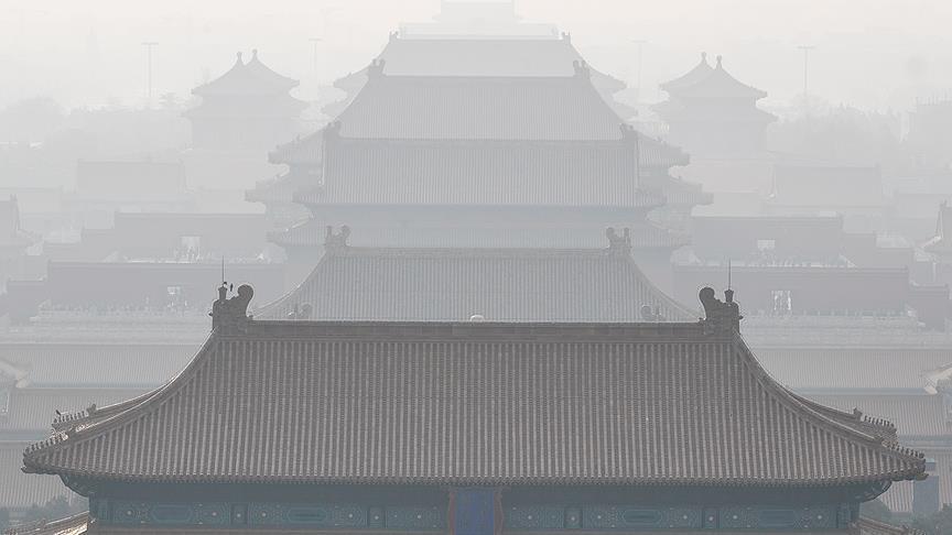 Heavy air pollution blankets Chinese capital