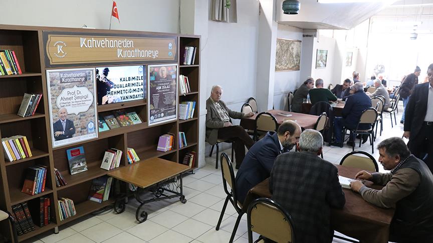 Kahvehaneler kıraathaneye dönüşüyor