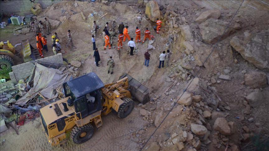 Landslide kills 7 in northern Pakistan 