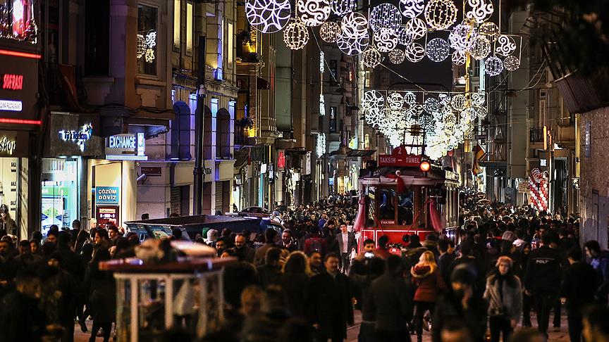 Türkiye'ye iki ayda gelen turist sayısı yüzde 35 arttı