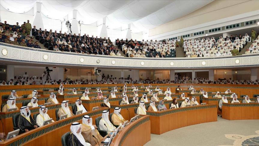 مجلس الأمة الكويتي يقر مقترحا يفرض رسوما على تحويلات الوافدين