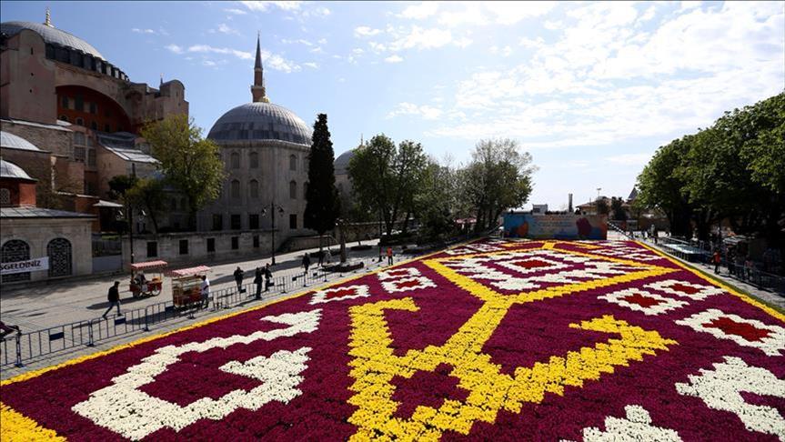 Istanbul se prépare pour son Festival de la Tulipe