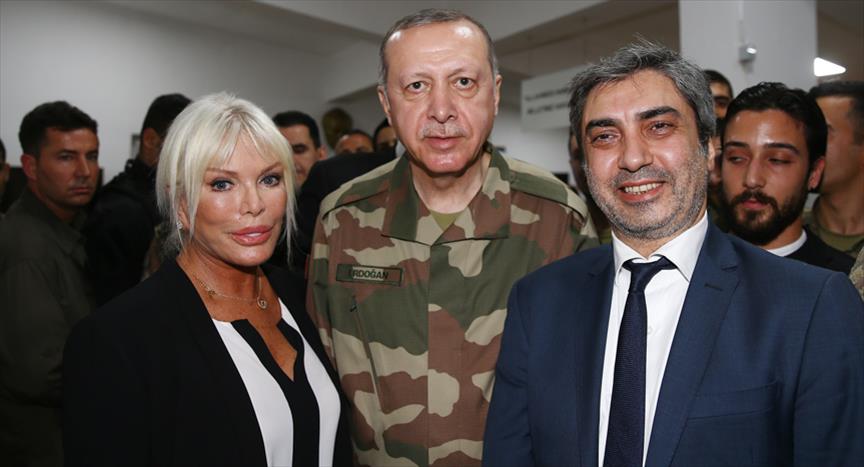 مشاهير يغنون مع أردوغان دعما للجيش التركي