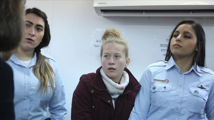 Ahed al-Tamimi "harcelée" durant son interrogatoire : Son avocate dépose plainte