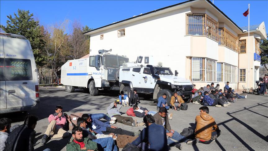 Over 590 undocumented migrants held across Turkey