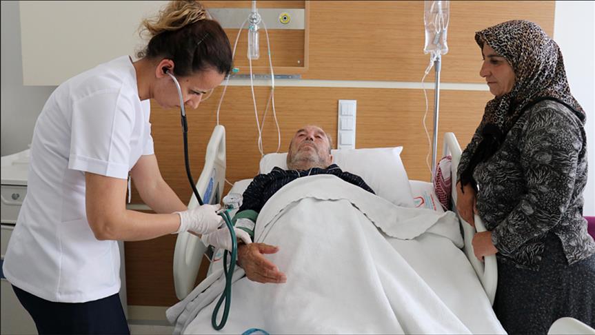 تركيا تعالج مرضى منطقة عفرين المحررة من الإرهابيين