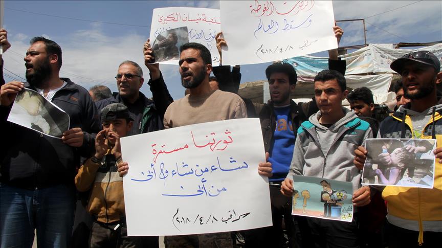Residentes en Siria protestan contra ataque químico en Guta Oriental