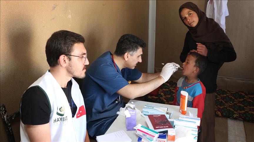 Turkey's volunteer doctors treat 2,500 Syrians