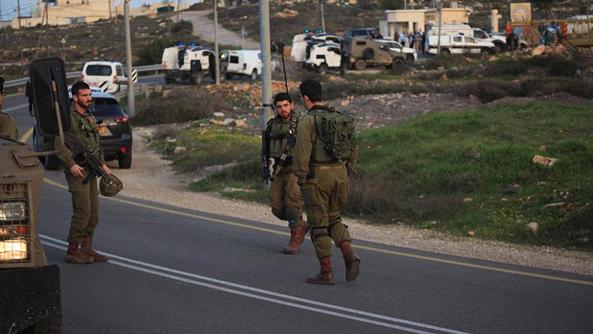 İsrail askerleri Filistinli bir çocuğu yaraladı
