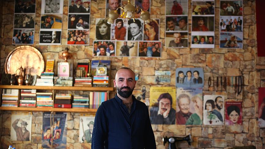 Müşterilerini Yeşilçam'ın yıldızlarının görselleriyle ağırlıyor
