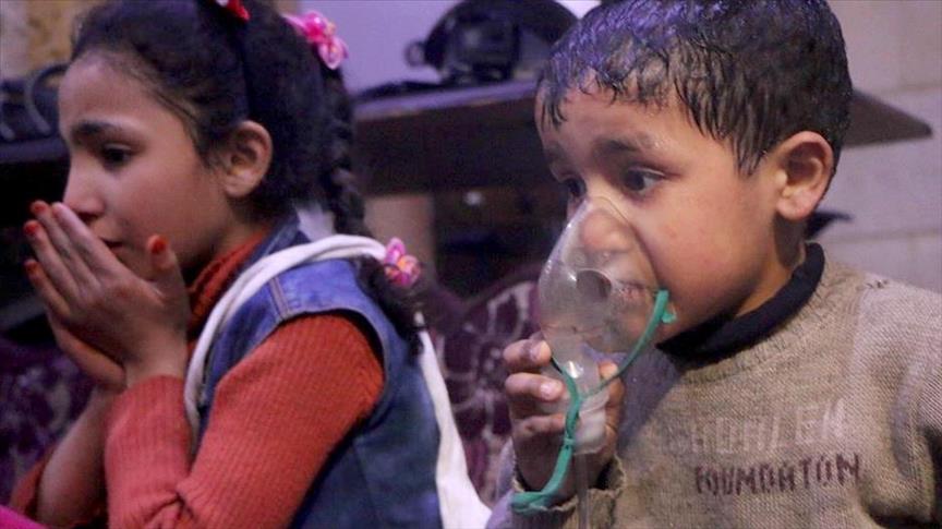 Decenas de miles permanecen atrapados en Duma, Siria