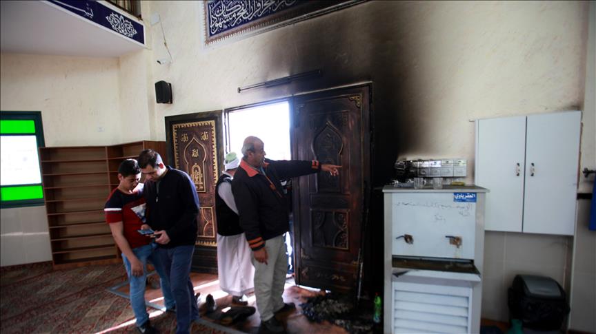 Jewish settlers torch West Bank mosque: Activist