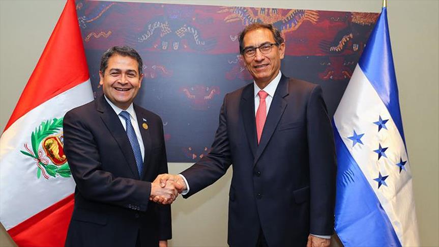 Honduras y Perú sostienen primer encuentro bilateral en Cumbre de Lima