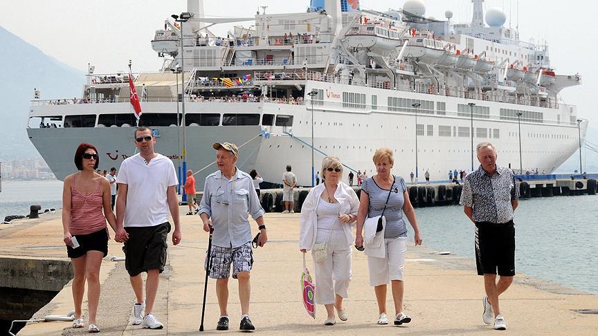 '40 milyon turist 30 milyar dolar gelir bekliyoruz'