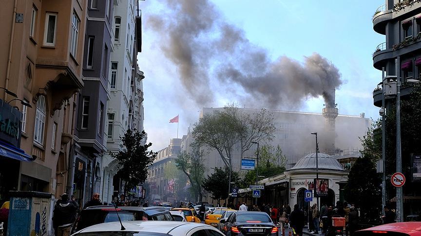 Teşvikiye Camisi'nde yangın