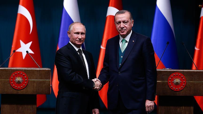 Erdogan-Poutine: Entretien téléphonique sur la frappe contre le régime syrien