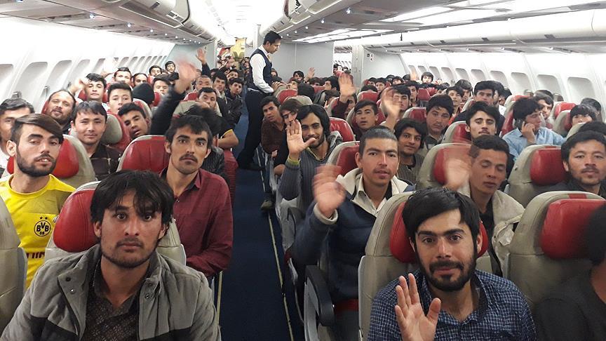 Afganistan uyruklu 6 bin 846 kaçak göçmen ülkesine döndü