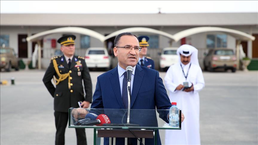 Deputy PM visits Turkish troops in Qatar