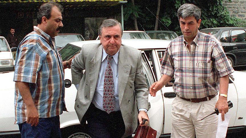 Eski Bakan Vuralhan öldürüldü 
