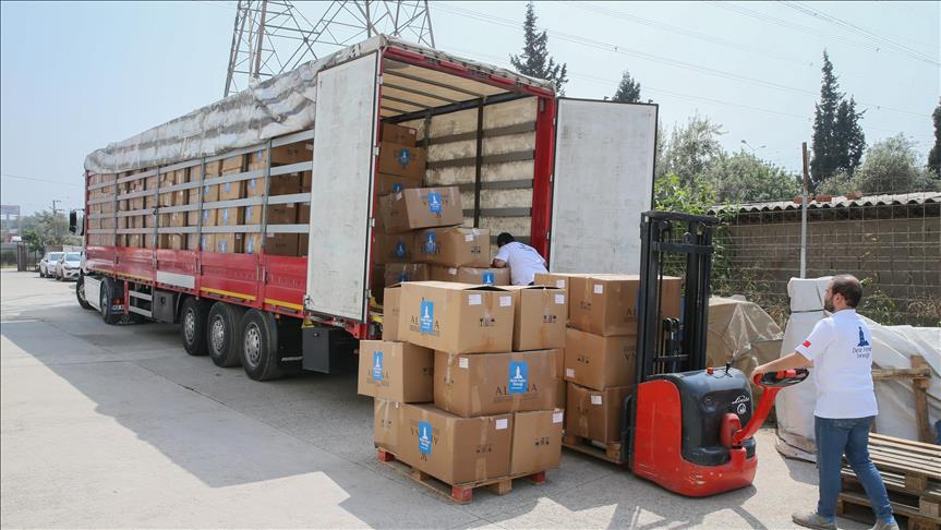 Турция продолжает помогать беженцам из Восточной Гуты