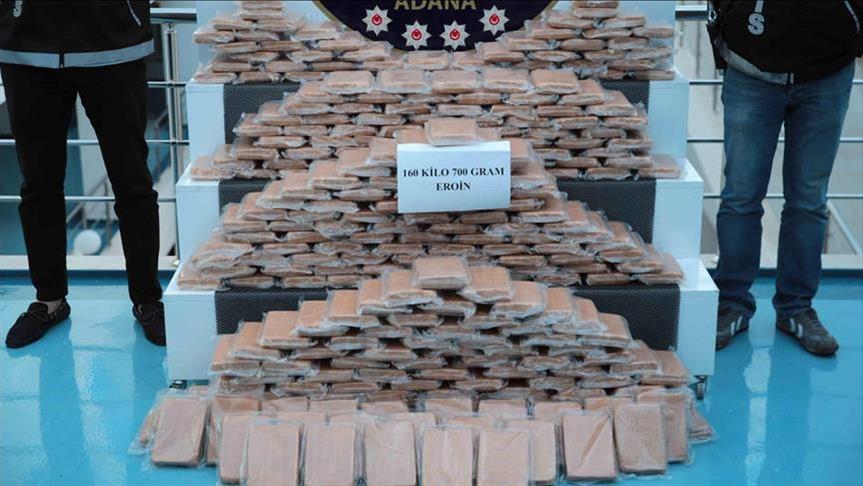 Турција: Во резервоар на камион пронајдени над 160 килограми хероин