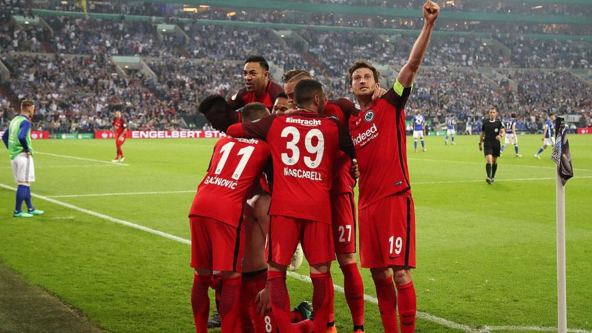 Almanya Kupası'nda Eintracht Frankfurt finalde