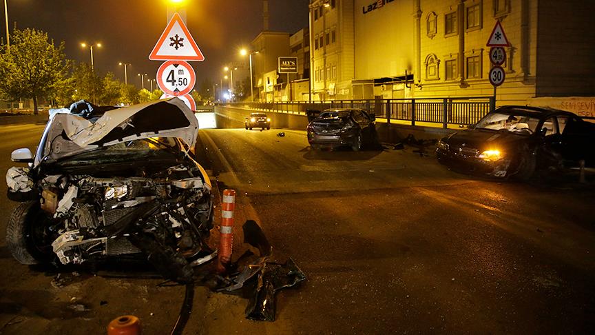 Başkentte zincirleme trafik kazası: 7 yaralı