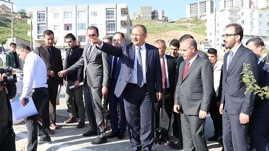 Çevre ve Şehircilik Bakanı Özhaseki: Terörden temizlenen bölgedeki inşaatlar 1-2 ay içinde bitiyor