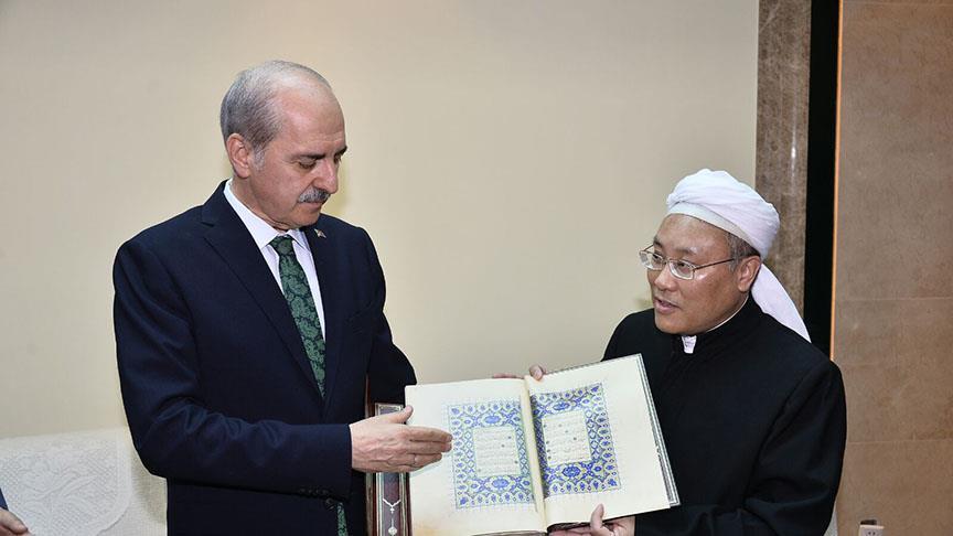 Minister invites China Muslims to study Islam in Turkey