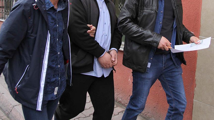 İzmir'de FETÖ operasyonu: 14 gözaltı