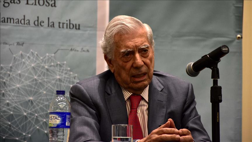 Vargas Llosa: “mi esperanza es que los libros sobrevivan a Netflix”