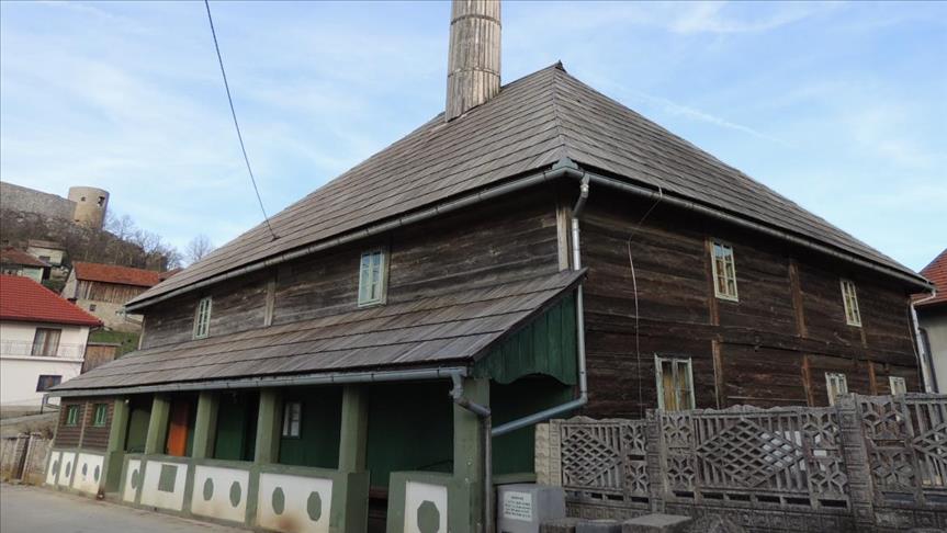 Bužim: Najstarija drvena džamija u Krajini