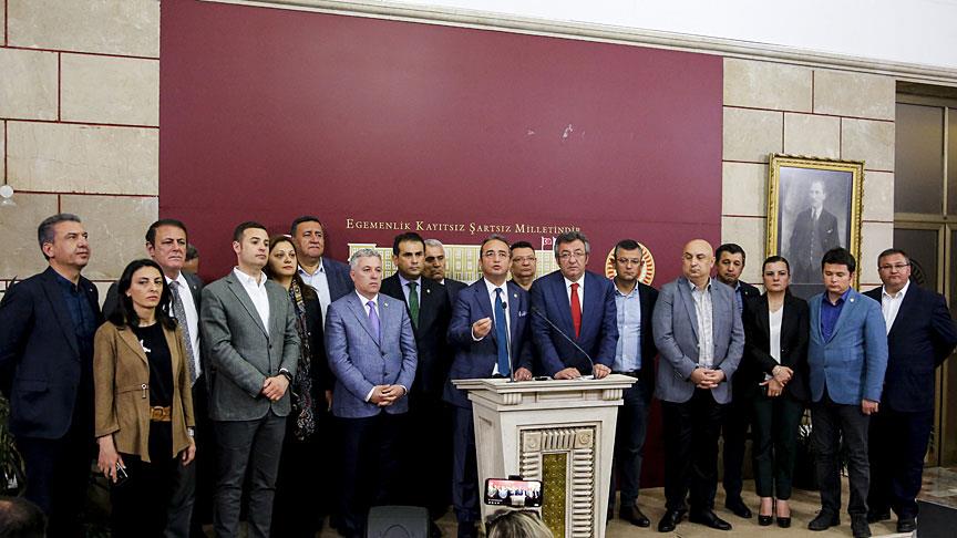 CHP'liler 15 milletvekillinin istifa kararını anlamaya çalışıyor