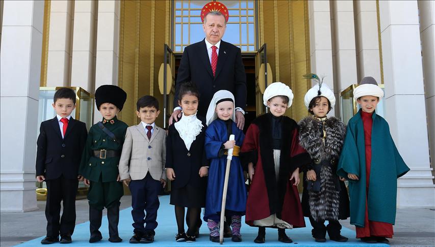 Fête de la Souveraineté nationale: Erdogan reçoit des enfants