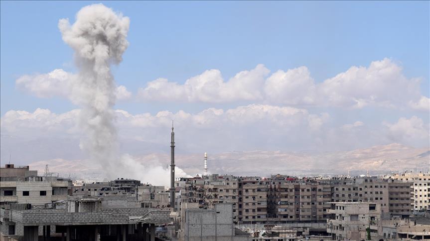 Syria: Regime attacks kill 20 in Yarmouk camp