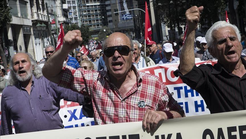 Во Грција протести поради новите мерки за заштеда 