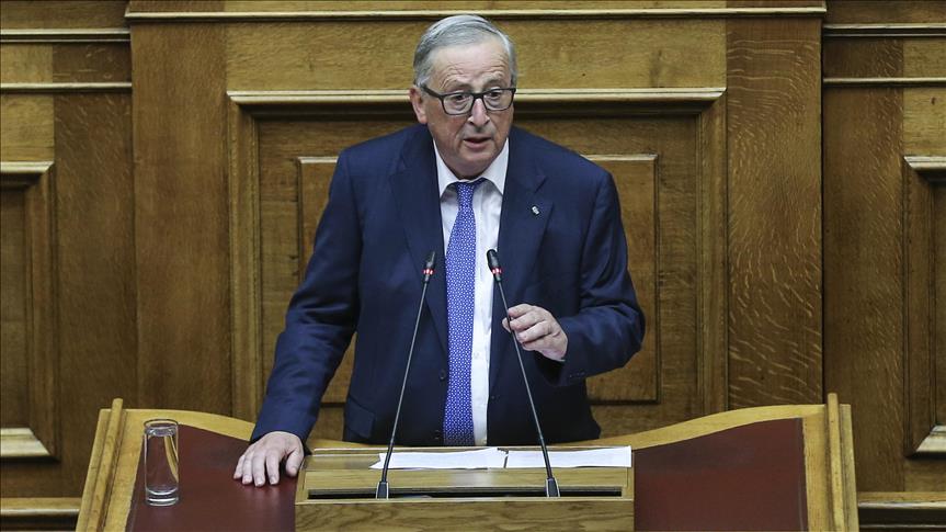 Juncker: Çështja e emrit duhet të zgjidhet urgjentisht