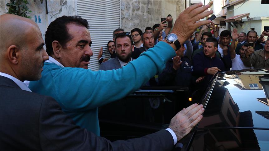 Ibrahim Tatlises Izmir Den Milletvekili Aday Adayi Oldu