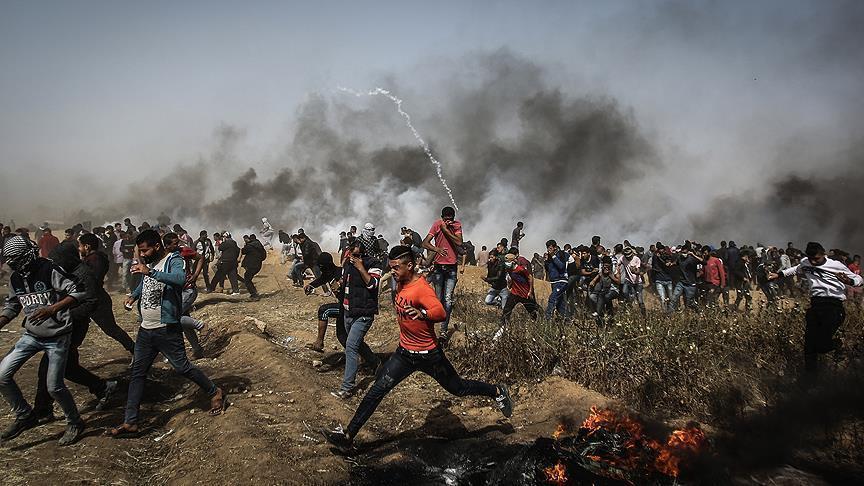 Three killed as Gazans converge on Israel border