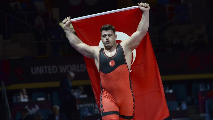 Turkish wrestler wins gold in European Championship